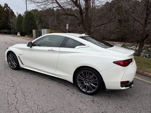 Used 2017 INFINITI Q60 Red Sport 400 image 5