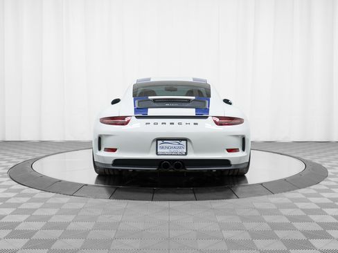 Certified 2016 Porsche 911 R RWD image 6