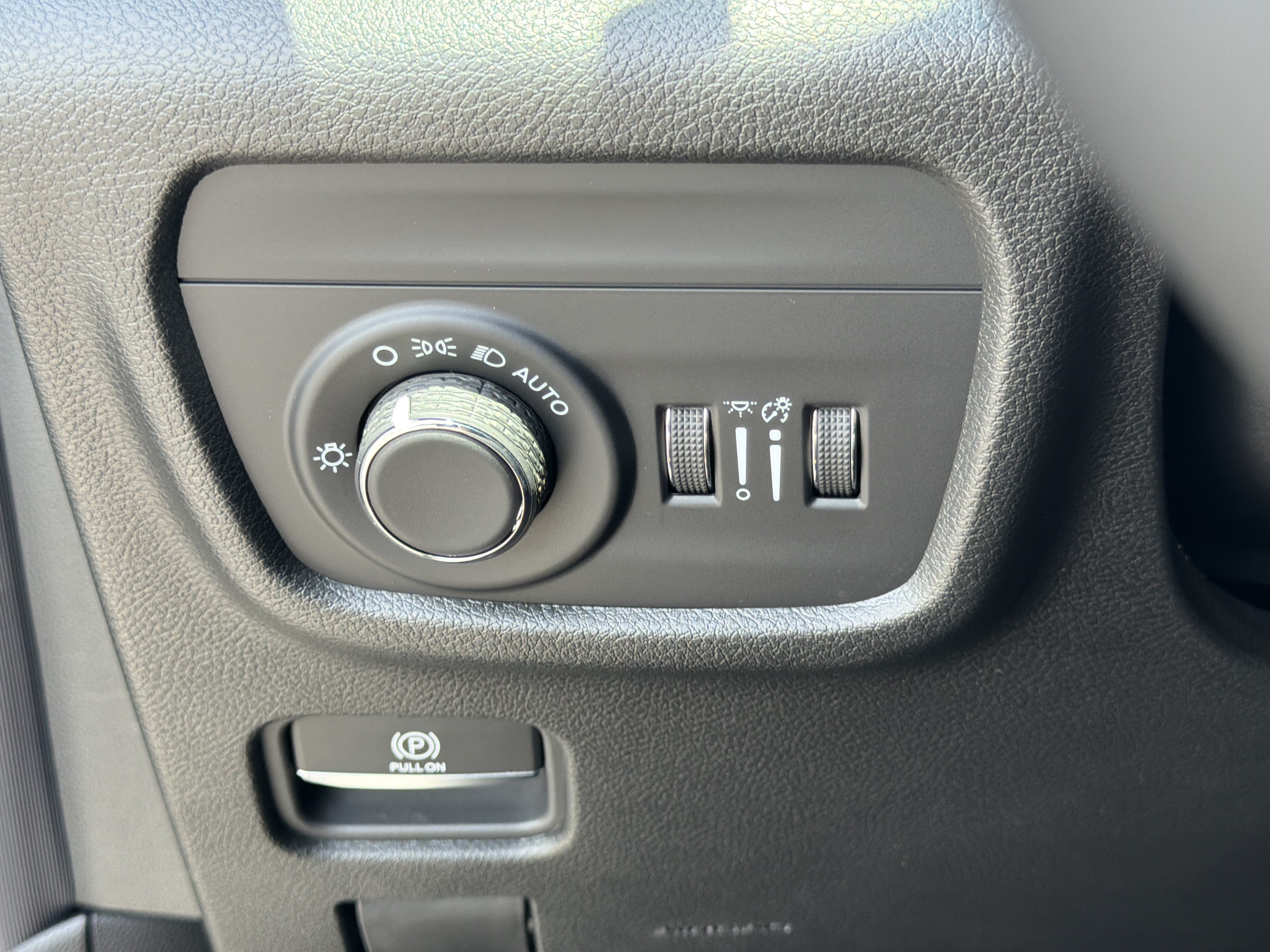 New 2026 Jeep Grand Cherokee Laredo RWD image 36