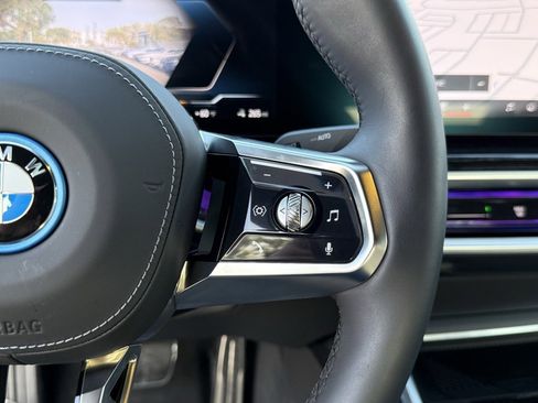 Used 2025 BMW i7 eDrive50 w/ M Sport Package image 26