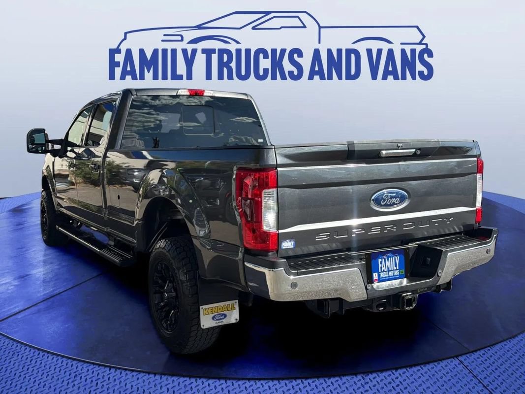 Used 2019 Ford F350 Lariat w/ Lariat Value Package AWD/4WD image 3