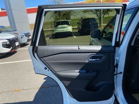 New 2026 Nissan Rogue Platinum w/ Platinum Premium Package image 21