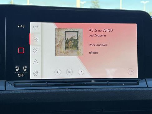 Used 2022 Volkswagen GTI Autobahn image 16