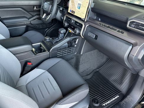 New 2025 Toyota Tacoma TRD Off-Road image 16