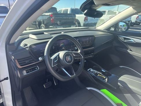 Used 2025 Buick Envision Sport Touring image 10