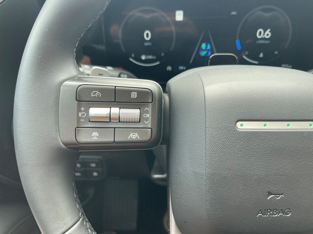 Used 2026 Hyundai Palisade Limited AWD/4WD image 17