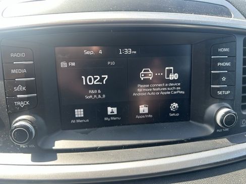 Used 2020 Kia Sorento LX image 15