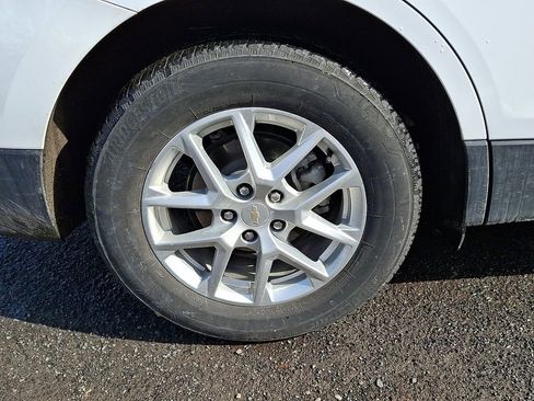 Used 2023 Chevrolet Equinox LT image 33