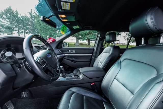 Used 2016 Ford Explorer XLT w/ Equipment Group 202A FWD image 12