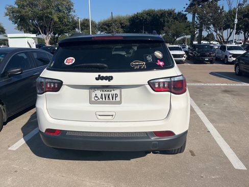 Used 2018 Jeep Compass Altitude w/ Popular Equipment Group image 6