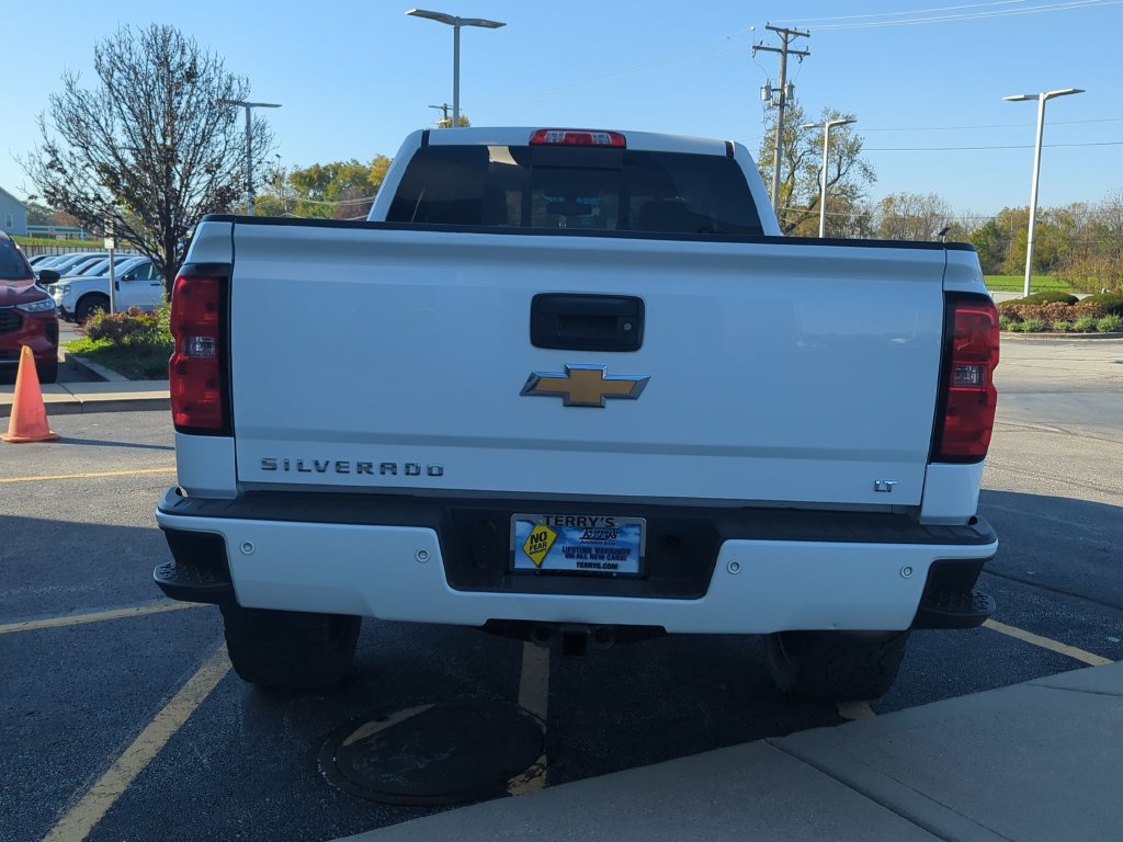 Used 2017 Chevrolet Silverado 1500 LT w/ All Star Edition AWD/4WD image 4