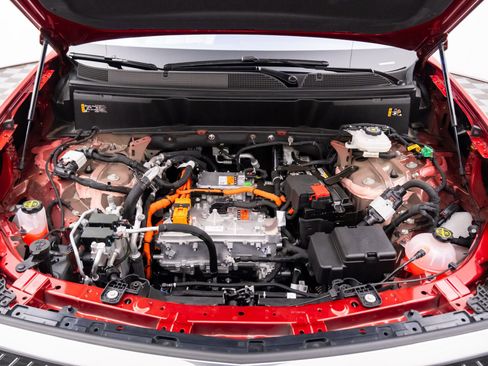 New 2026 Cadillac Vistiq Luxury w/ LPO, Floor Liner Package image 31