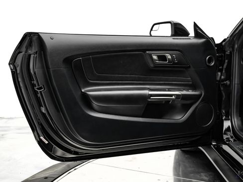 Used 2015 Ford Mustang Shelby GT350 RWD image 79