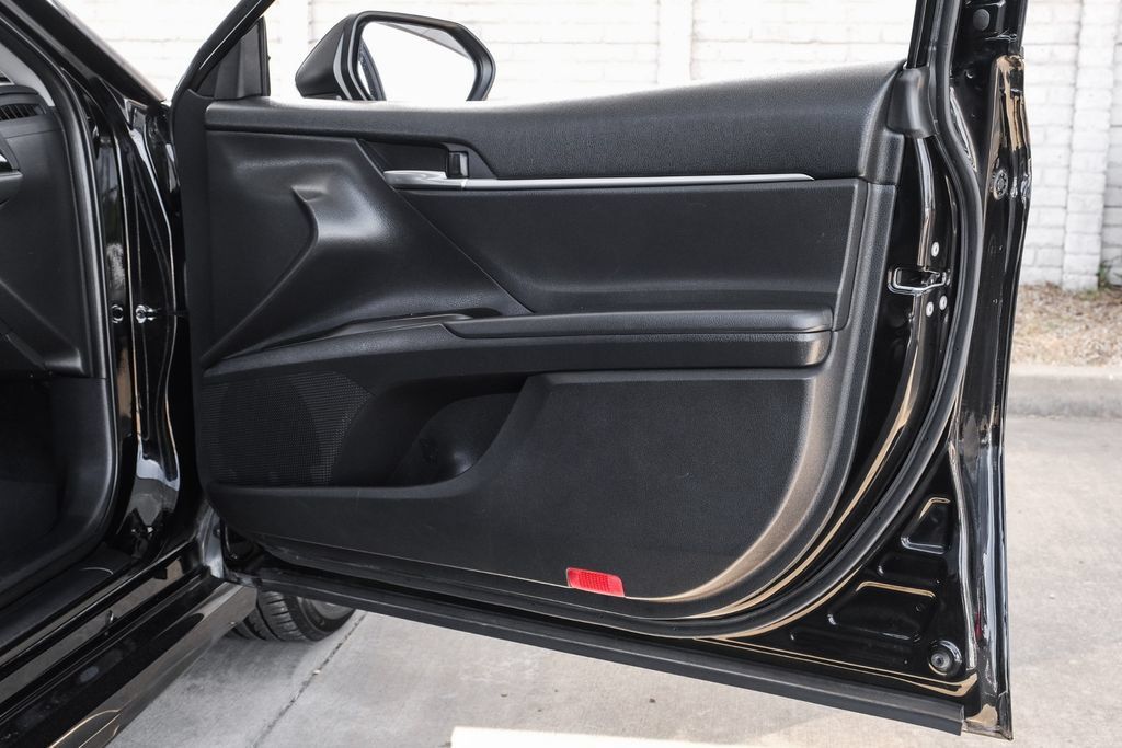 Used 2023 Toyota Camry SE FWD image 37