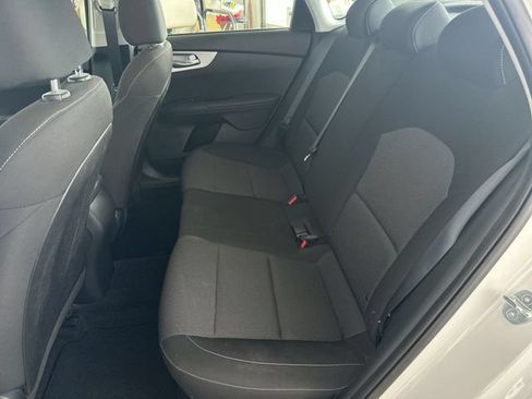Certified 2023 Kia Forte LXS w/ LXS Technology Package FWD image 25