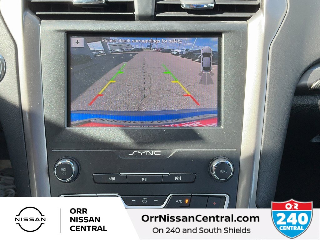 Used 2019 Ford Fusion SE FWD image 23