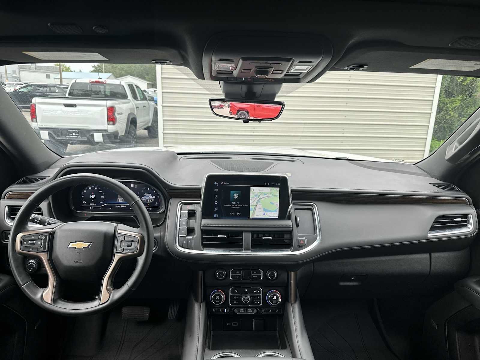Used 2023 Chevrolet Tahoe High Country w/ Premium Package 2 AWD/4WD image 14