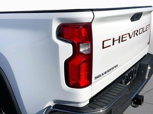 Used 2022 Chevrolet Silverado 2500 LTZ w/ LTZ Convenience Package AWD/4WD image 30