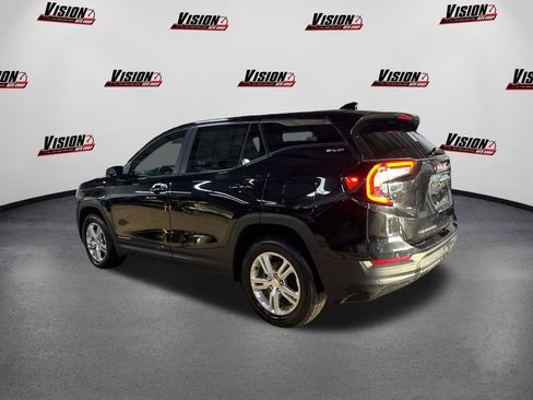 Used 2024 GMC Terrain SLE image 7