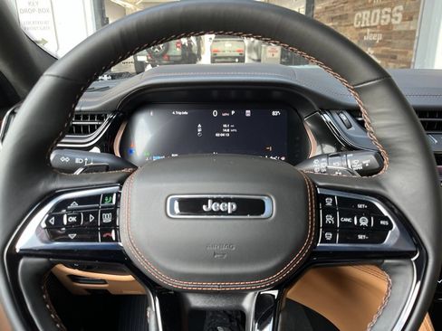 New 2026 Jeep Grand Cherokee Summit w/ Obsidian Package AWD/4WD image 29