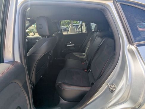 Used 2025 Mercedes-Benz GLA 250 image 23