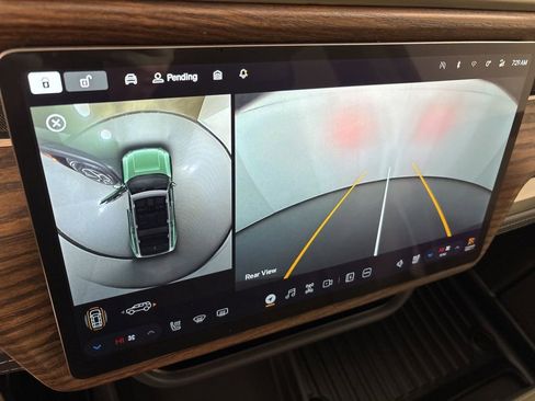 Used 2023 Rivian R1S Adventure image 34