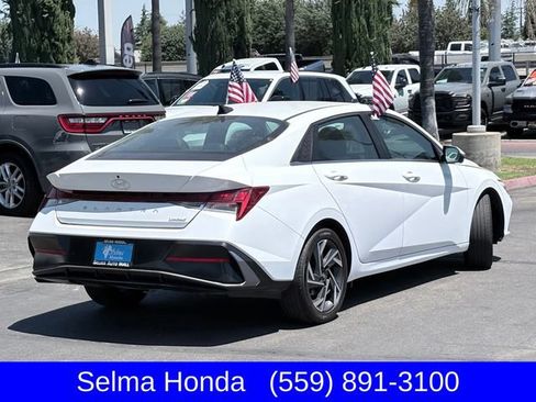 Used 2024 Hyundai Elantra Limited FWD image 5