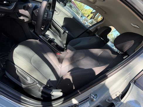 Used 2025 Kia K4 LXS image 21