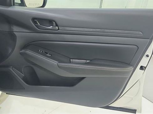 Certified 2023 Nissan Pathfinder SL w/ Black Appearance Package FWD image 54
