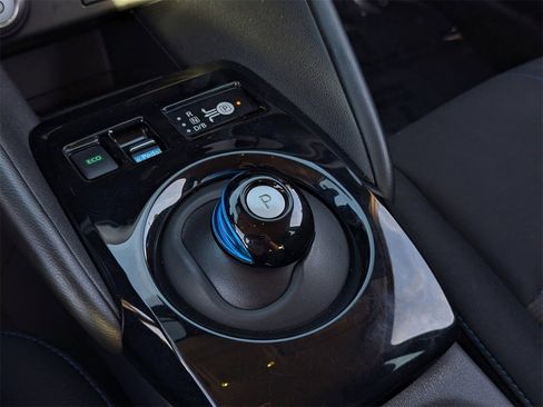 Used 2020 Nissan Leaf SV Plus w/ SV Plus Technology Package image 28