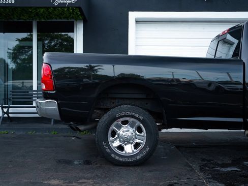 Used 2018 RAM 3500 SLT w/ Snow Chief Group AWD/4WD image 8