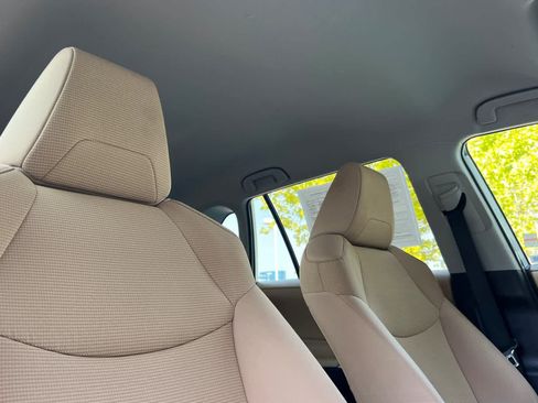 Certified 2021 Toyota RAV4 LE FWD image 17