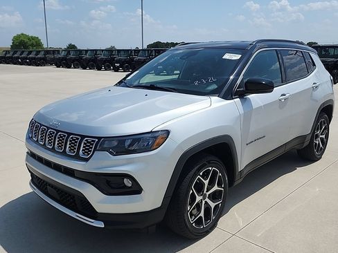 Used 2025 Jeep Compass Limited AWD/4WD image 1