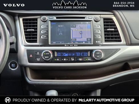 Used 2019 Toyota Highlander XLE FWD image 9