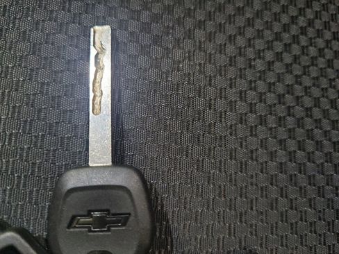 Used 2019 Chevrolet Silverado 1500 LT AWD/4WD image 32