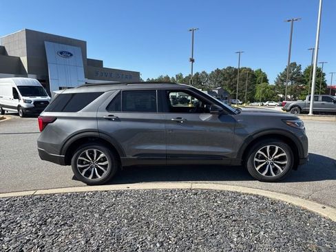 New 2026 Ford Explorer ST-Line RWD image 12