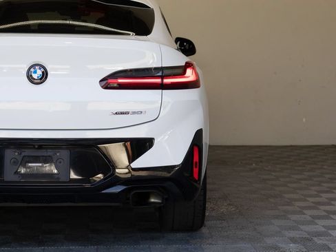 Used 2023 BMW X4 xDrive30i w/ M Sport Package AWD/4WD image 12