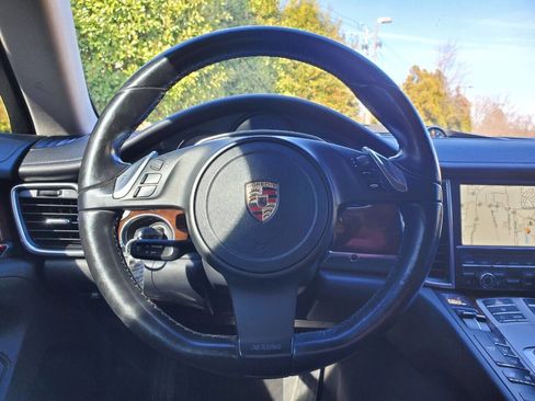 Used 2011 Porsche Panamera 4 image 16