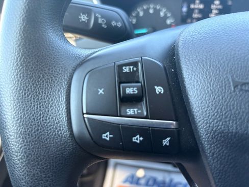 Used 2022 Ford Escape SE image 17