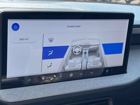 Certified 2025 Ford Maverick XLT w/ 4K Tow Package AWD/4WD image 26