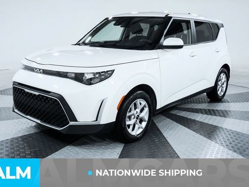 Used 2025 Kia Soul LX w/ LX Technology Package FWD image 2