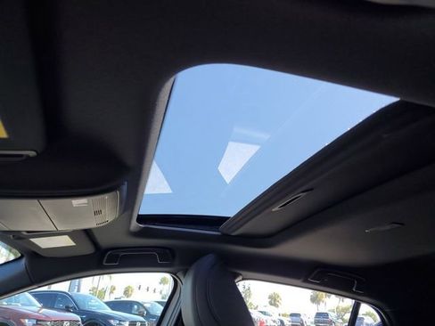 New 2026 MAZDA MAZDA3 Hatchback w/Premium Plus Pkg image 29