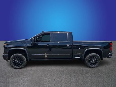 Used 2024 Chevrolet Silverado 2500 High Country w/ High Country Premium Package AWD/4WD image 7