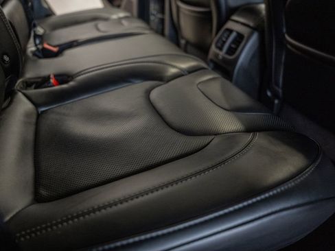 Used 2019 Jeep Cherokee Limited w/ Trailer Tow Group image 37