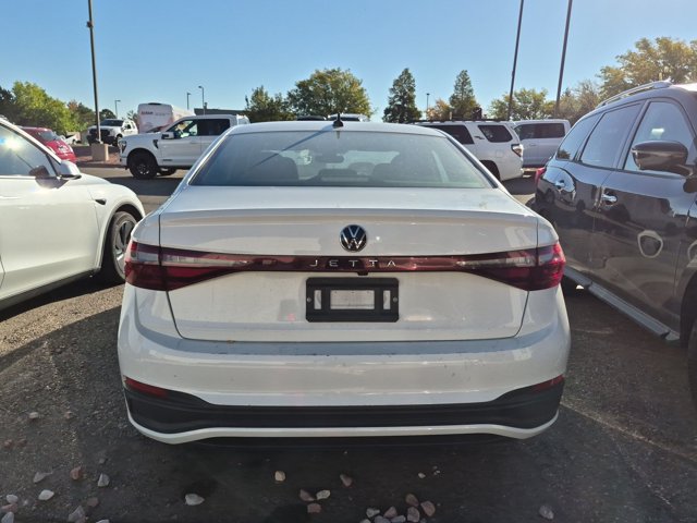 Used 2025 Volkswagen Jetta Sport FWD image 4