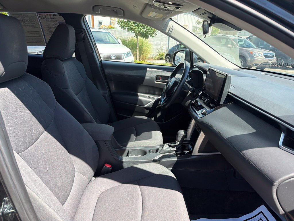 Used 2024 Toyota Corolla Cross LE AWD/4WD image 10
