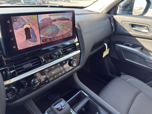 New 2026 Nissan Pathfinder SL AWD/4WD image 21