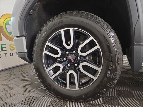 Used 2026 GMC Sierra 1500 AT4 w/ AT4 Premium Package AWD/4WD image 32