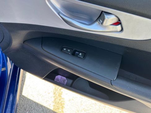 Used 2022 Kia Forte LXS image 26