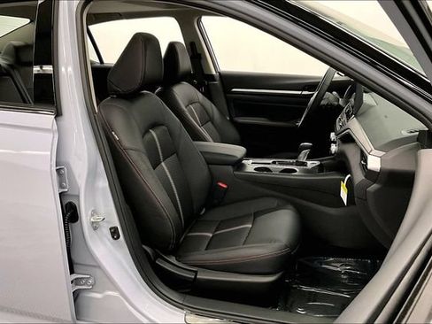 New 2026 Nissan Altima 2.5 SR FWD image 38